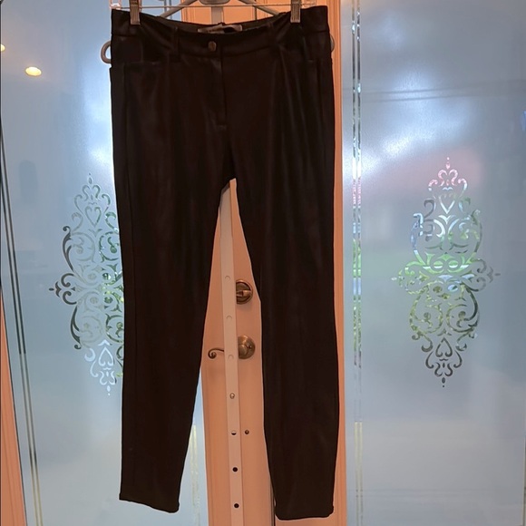 Max Studio Faux Snakeskin Pattern Soft Black Pants Size 6 EUC Leggings - Picture 1 of 5